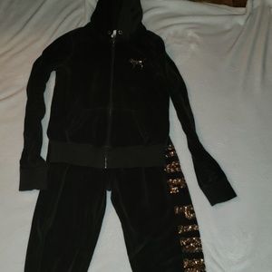 Pink Sweatshirt & Sweatpants outfit